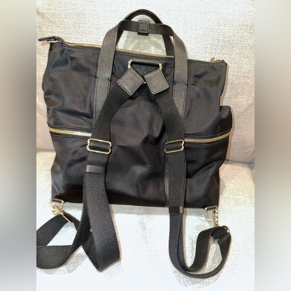 Henri Bendel Large Jetsetter Convertible Backpack / Crossbody – Like New 💎 - Picture 9 of 13